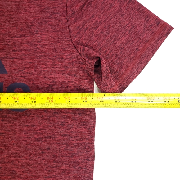 Boy Maroon Athletic Under Armour Shirt Size Large - Picture 5 of 5